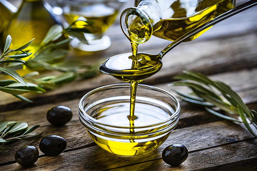 Why the Mediterranean Swears by Extra Virgin Olive Oil and Why You Should Too